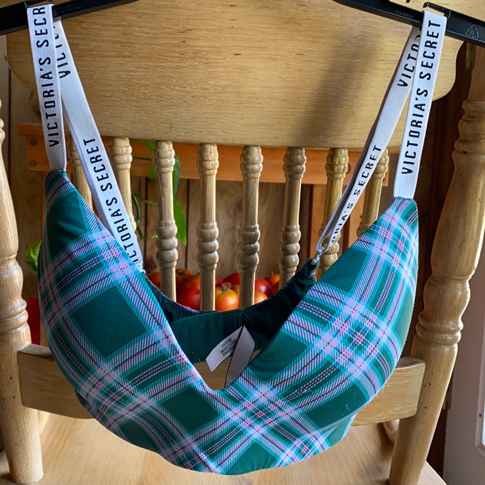 Victoria secret’s bra 34D